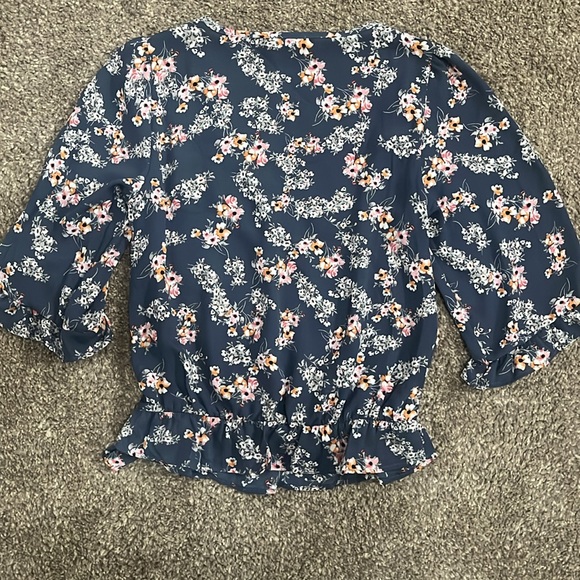 Floral blouse - Picture 4 of 4
